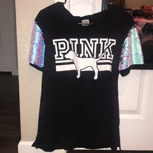 Gorgeous PINK Victoria’s Secret t-shirt!
